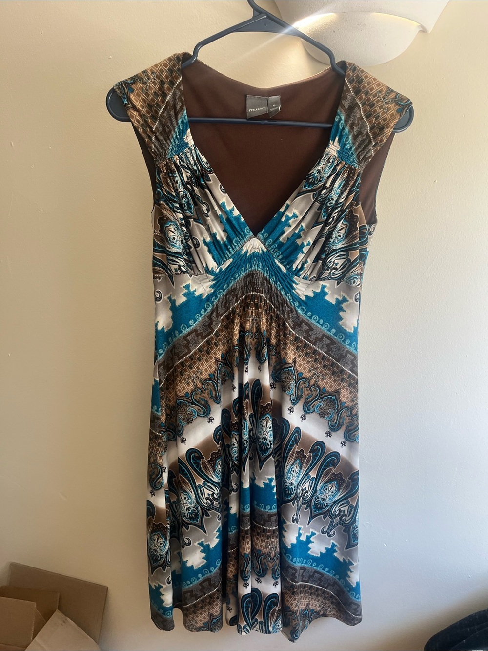 Muse ruched bodice paisley brown & blue sleeveless dress size 4